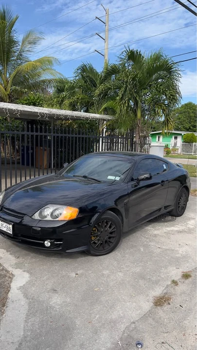 2003 Hyundai Tiburon - Image 6 of 7