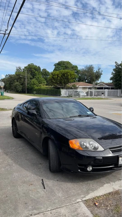 2003 Hyundai Tiburon - Image 5 of 7