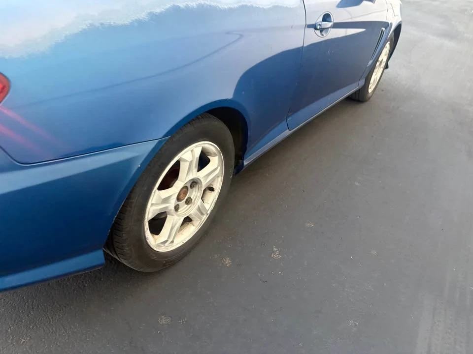 2003 Hyundai Tiburon - Image 5 of 8