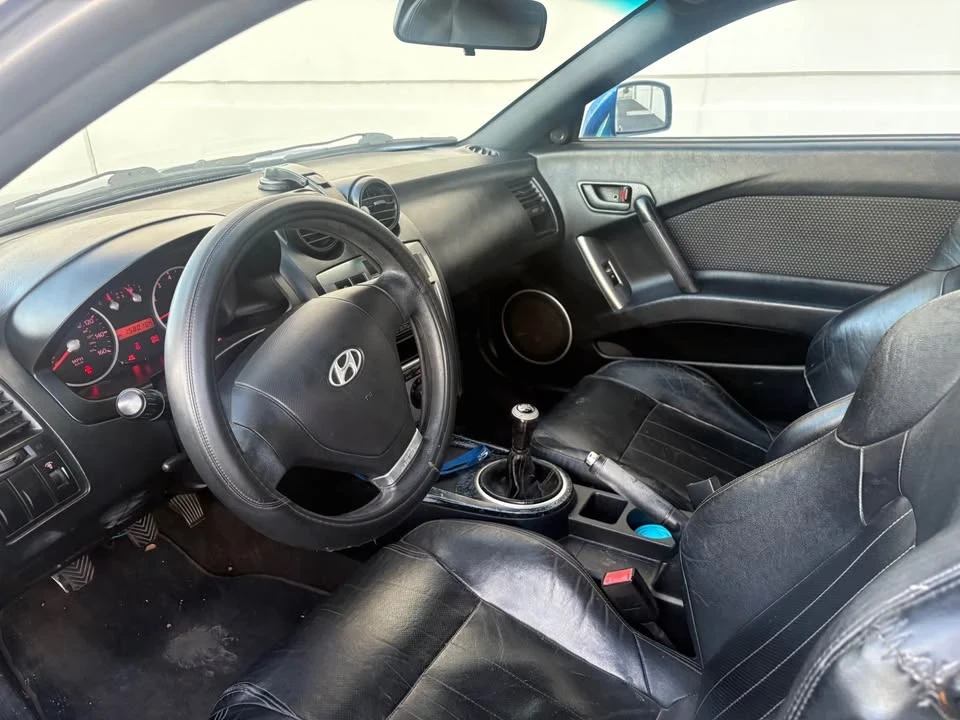 2003 Hyundai Tiburon - Image 8 of 8