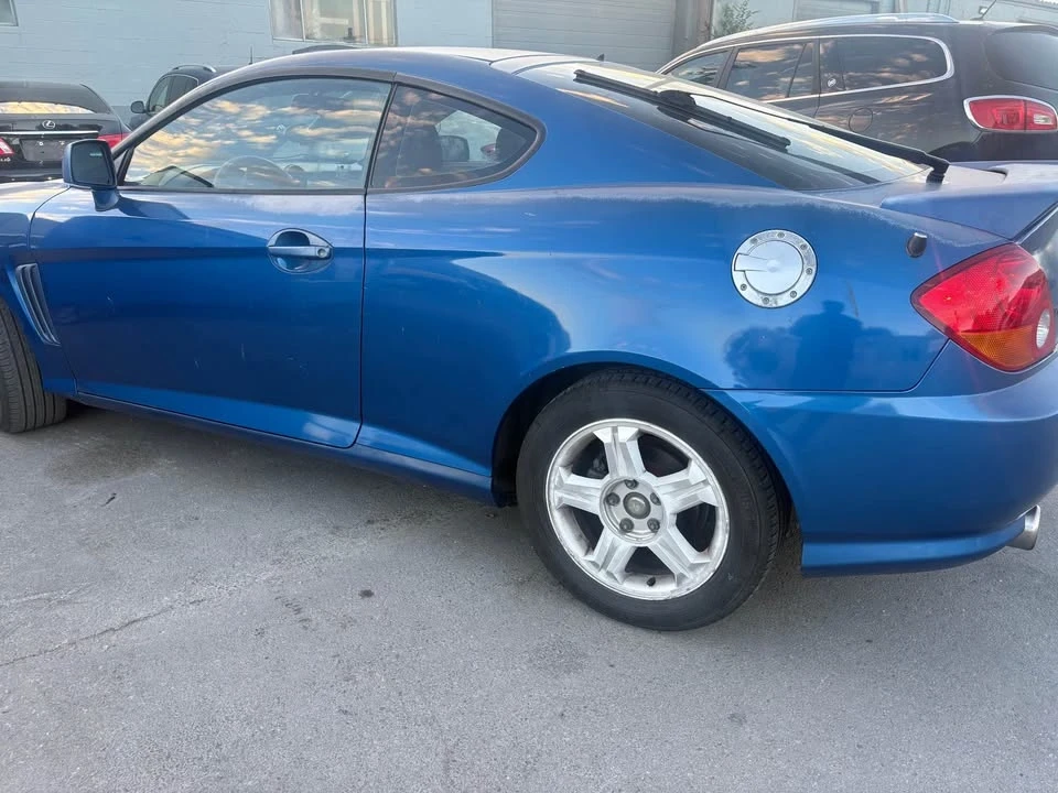 2003 Hyundai Tiburon - Image 4 of 8