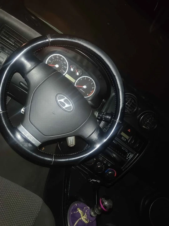 2003 Hyundai Tiburon - Image 6 of 9