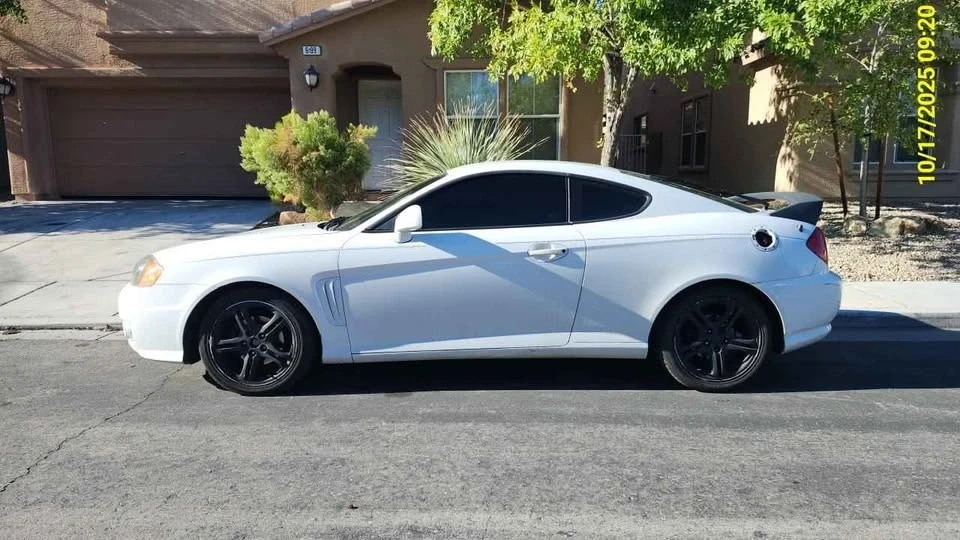 2003 Hyundai Tiburon - Image 9 of 9