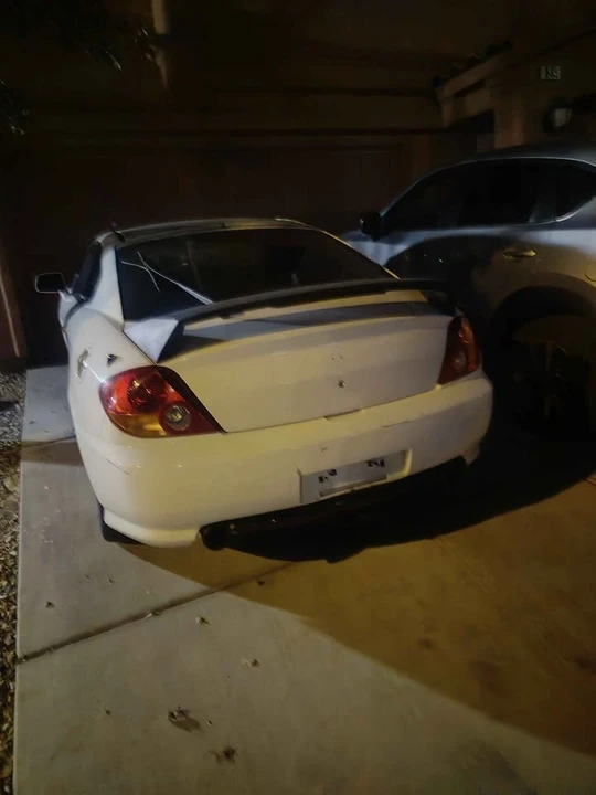 2003 Hyundai Tiburon - Image 5 of 9