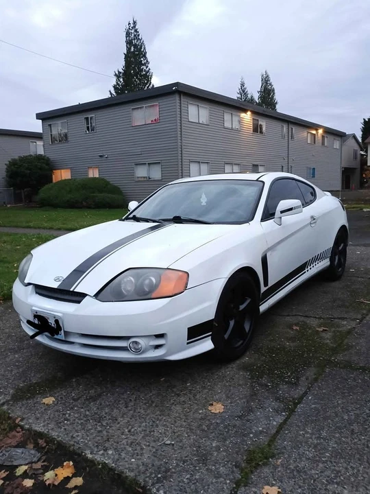 2003 Hyundai Tiburon - Image 3 of 15