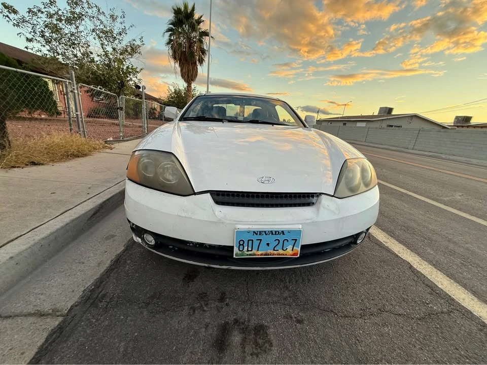 2003 Hyundai Tiburon - Image 3 of 7
