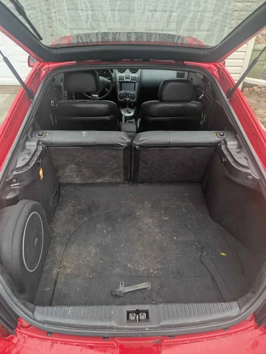 2003 Hyundai Tiburon - Image 6 of 11