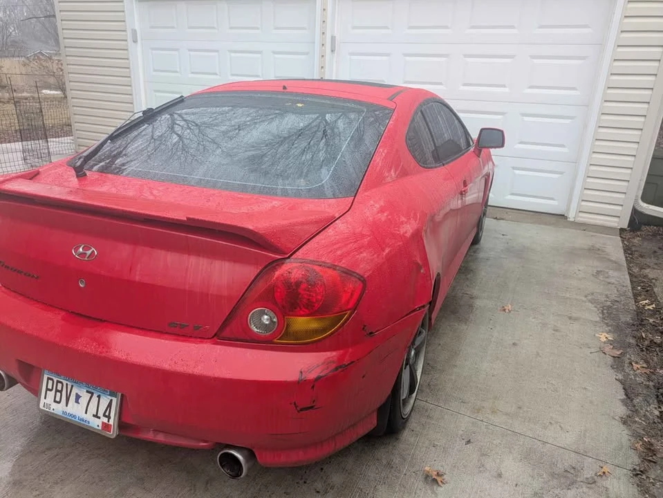 2003 Hyundai Tiburon - Image 4 of 11