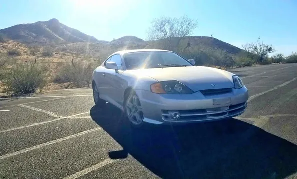 2003 Hyundai Tiburon GT Hatchback Coupe