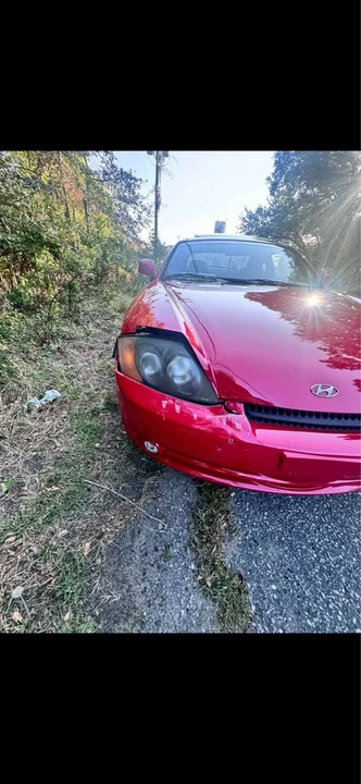 2003 Hyundai Tiburon - Image 3 of 3