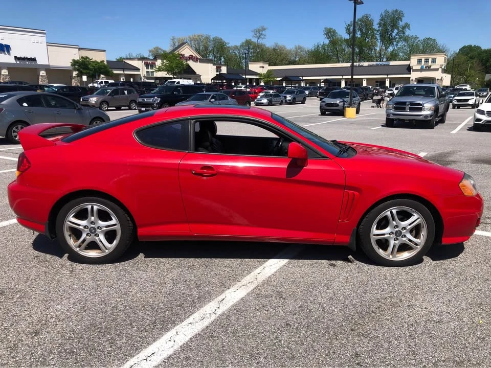 2003 Hyundai Tiburon - Image 2 of 19