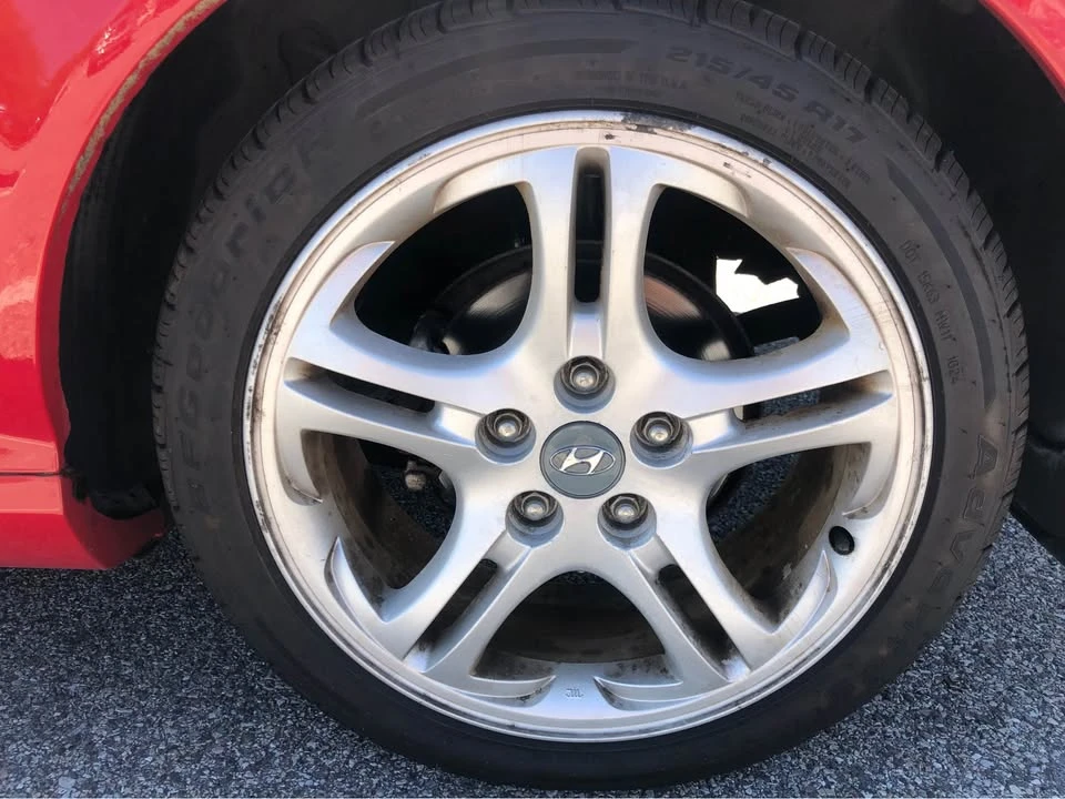 2003 Hyundai Tiburon - Image 17 of 19