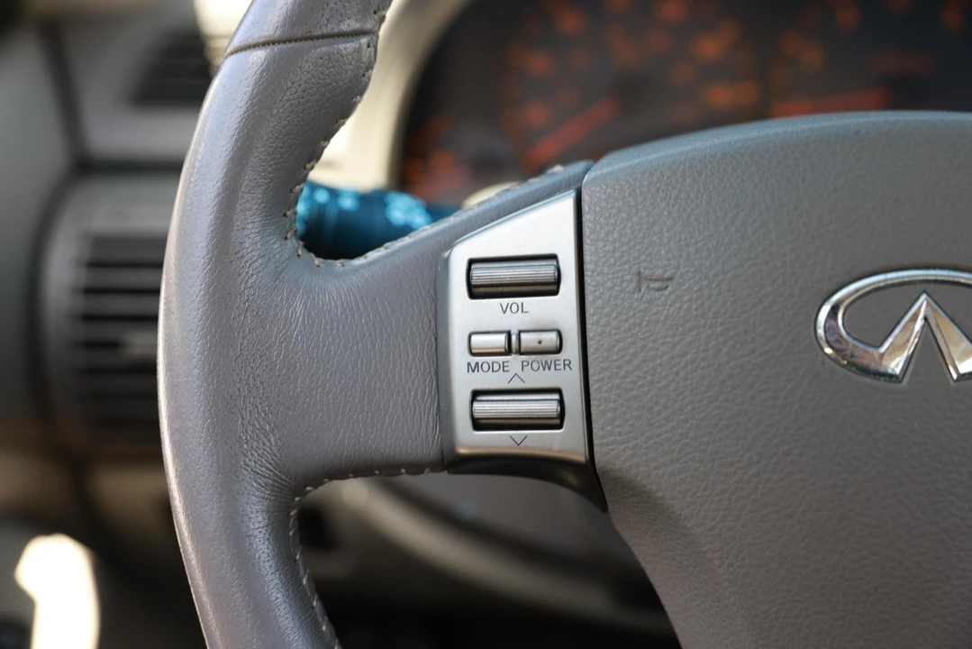2003 Infiniti G35 3rd Gen - Image 25 of 31