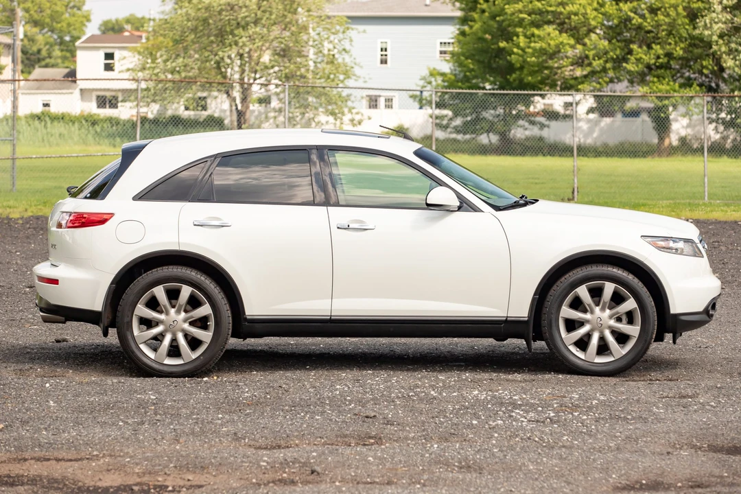 2003 Infiniti FX 1st Gen - Image 16 of 31