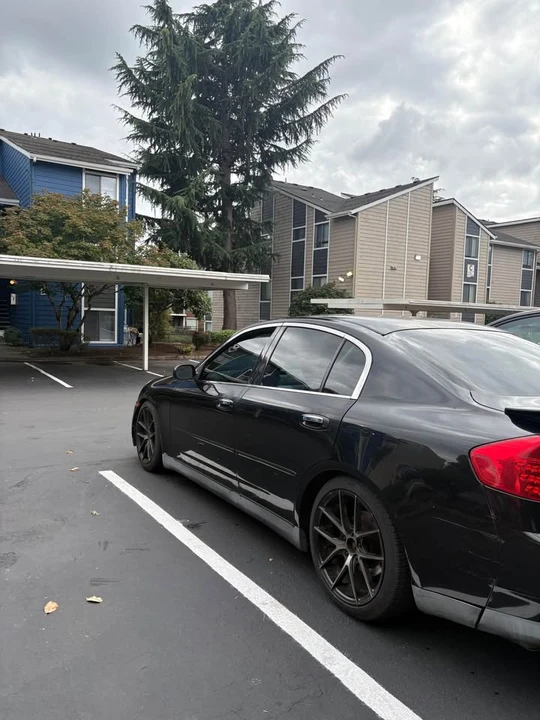 2003 Infiniti G35 3rd Gen - Image 3 of 12