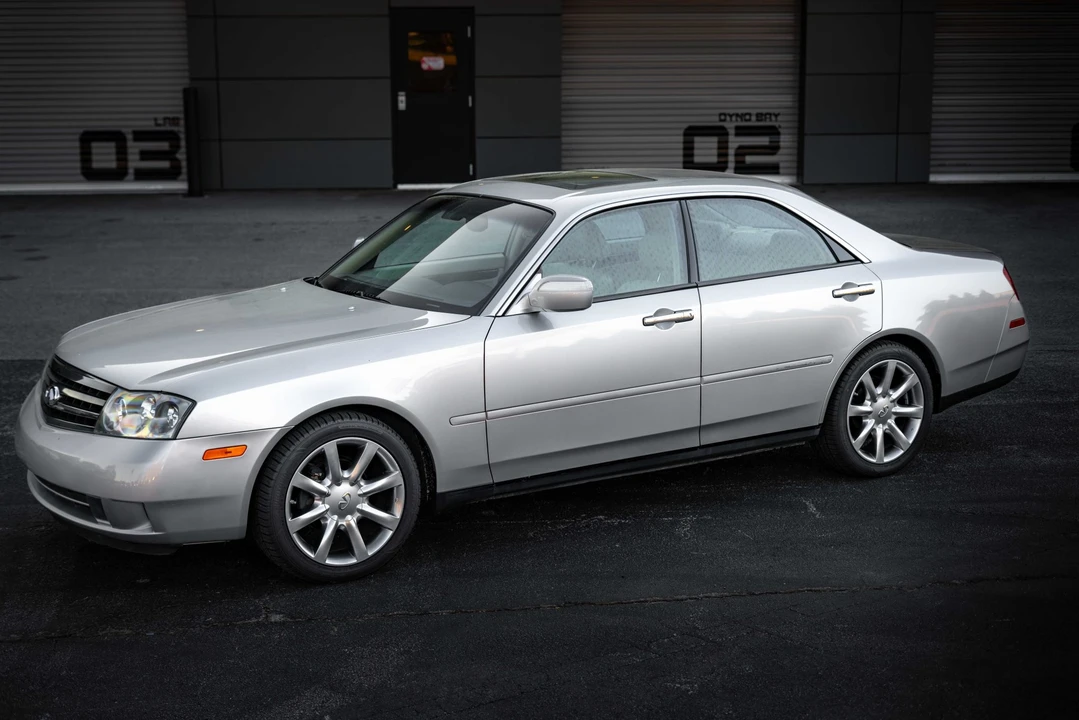 2003 Infiniti M 2nd Gen - Image 2 of 31