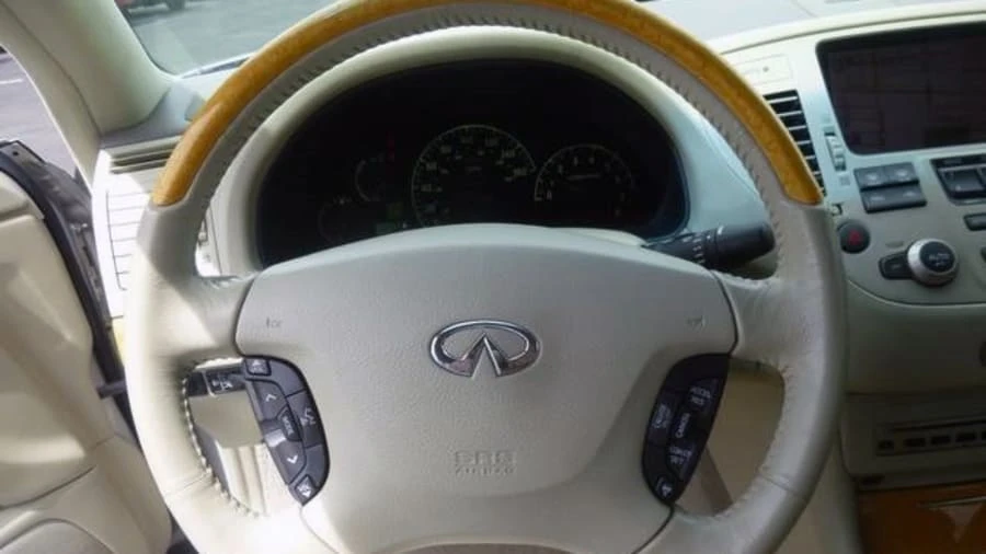 2003 Infiniti Q45 3rd Gen - Image 6 of 12