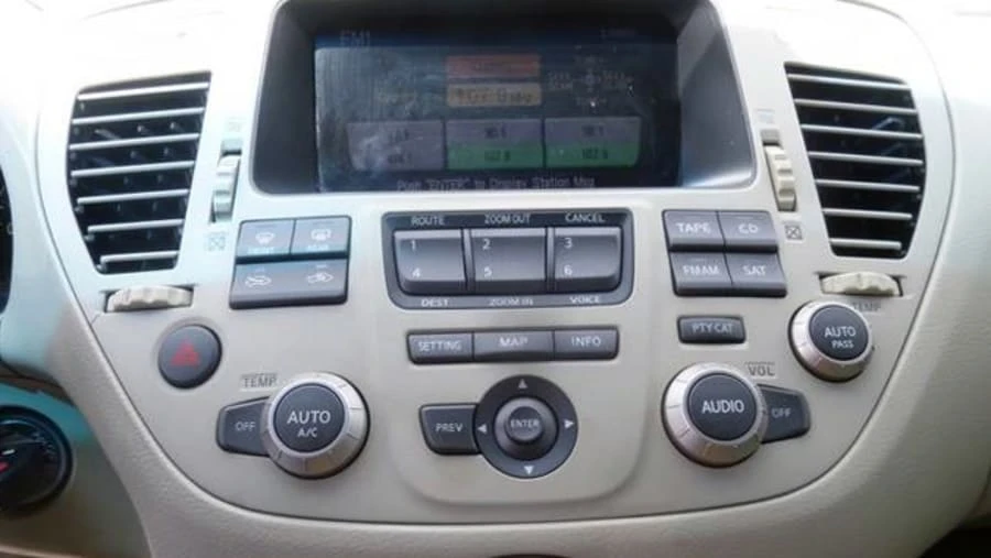 2003 Infiniti Q45 3rd Gen - Image 7 of 12