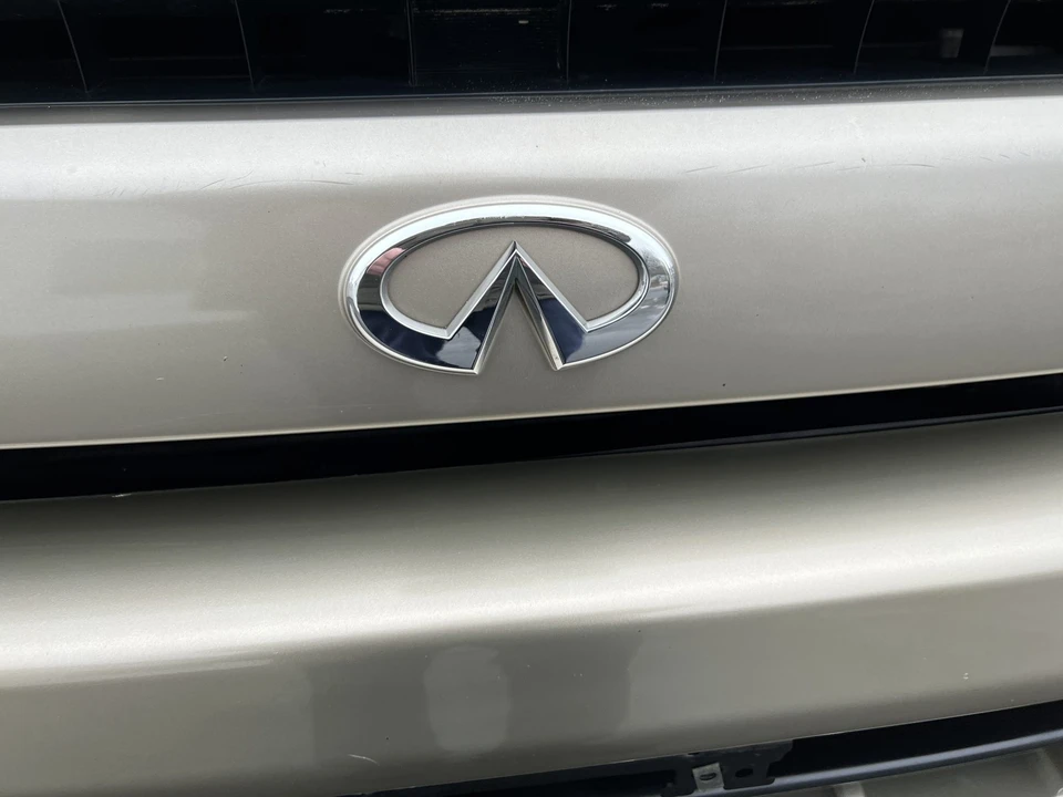 2003 Infiniti QX4 - Image 25 of 31