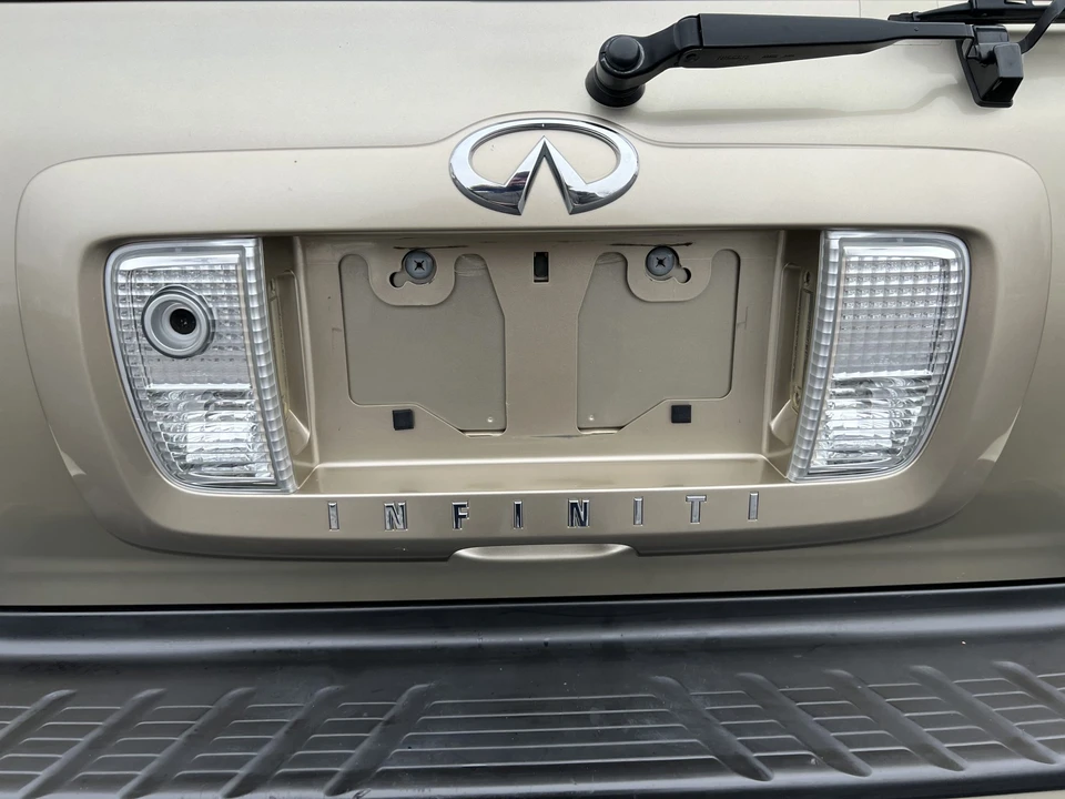 2003 Infiniti QX4 - Image 26 of 31