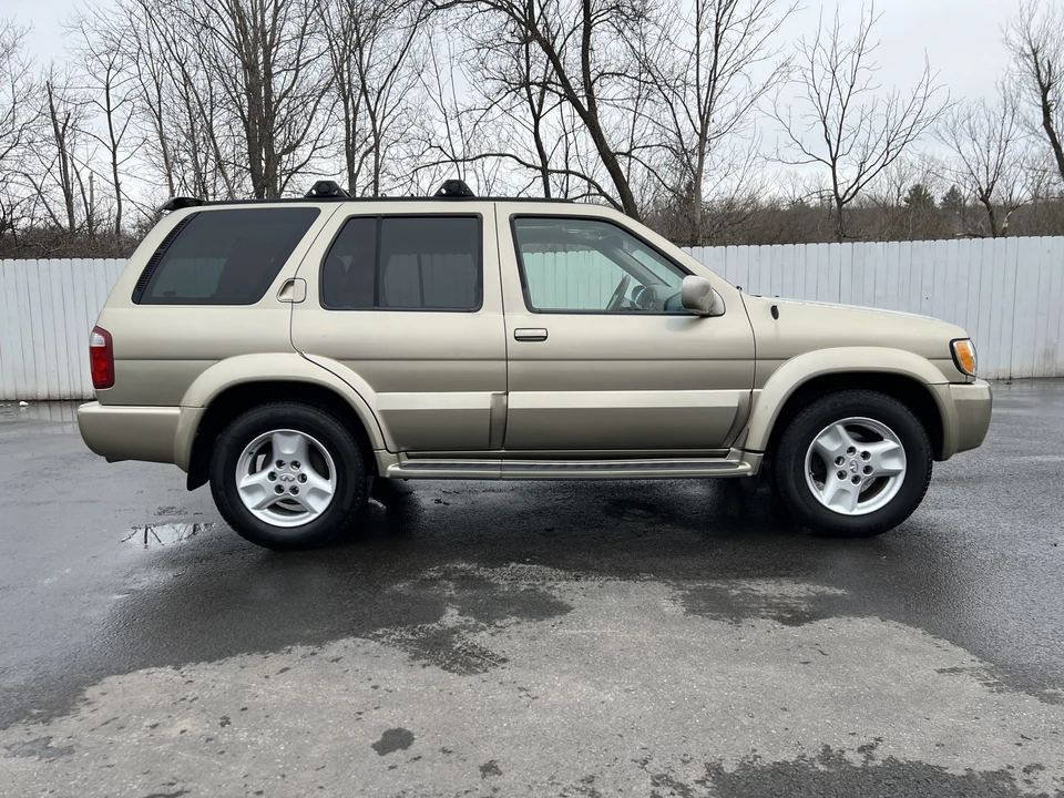 2003 Infiniti QX4 - Image 8 of 31