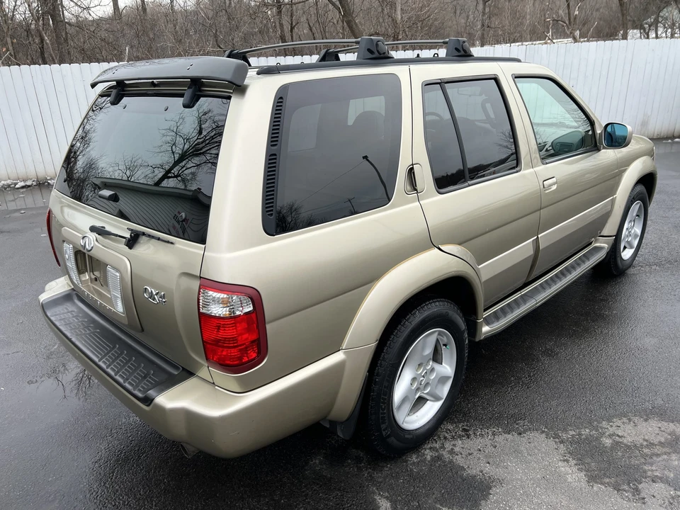 2003 Infiniti QX4 - Image 9 of 31