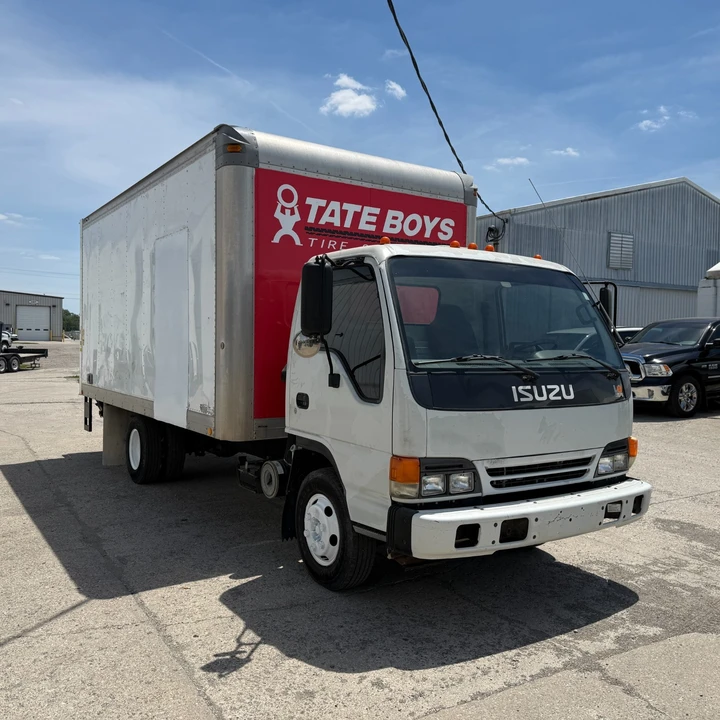 2003 Isuzu Elf - Image 2 of 7