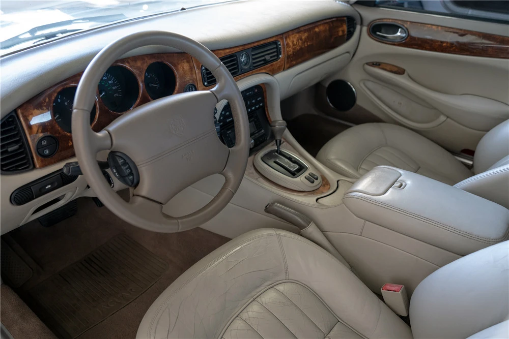 2003 Jaguar X308 XJ - Image 4 of 5