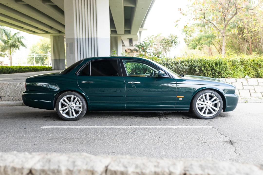 2003 Jaguar X308 XJR - Image 11 of 31