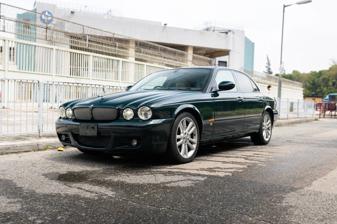 2003 Jaguar X308 XJR - Image 15 of 31