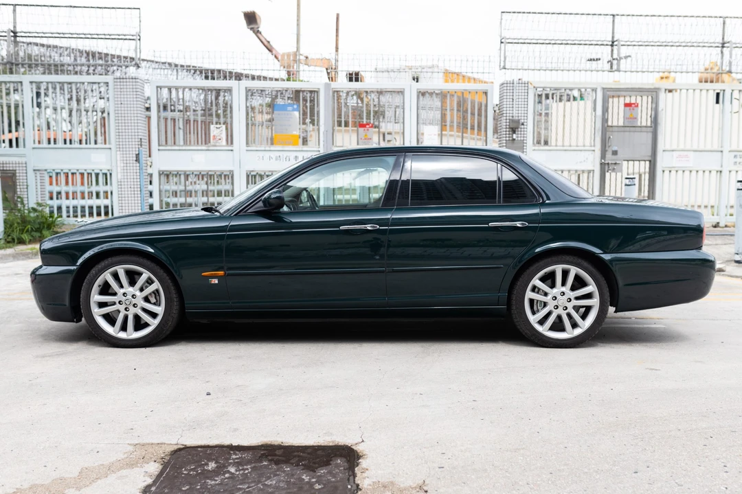 2003 Jaguar X308 XJR - Image 9 of 31