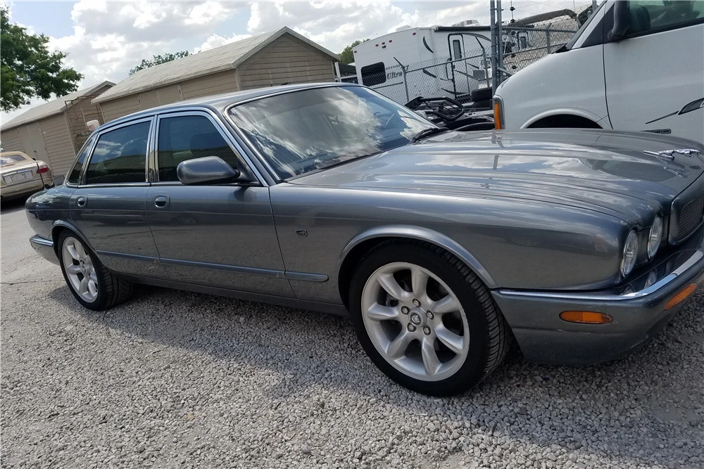 2003 Jaguar X308 XJR - Image 2 of 5