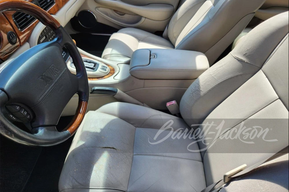 2003 Jaguar X308 XJR - Image 4 of 12
