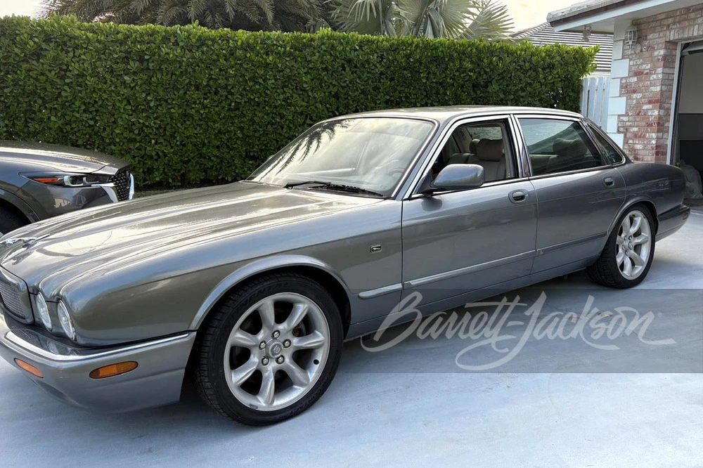 2003 Jaguar X308 XJR - Image 9 of 12