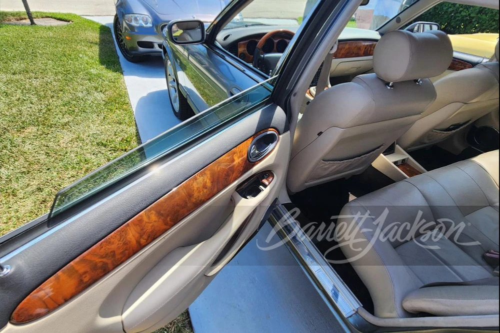 2003 Jaguar X308 XJR - Image 6 of 12