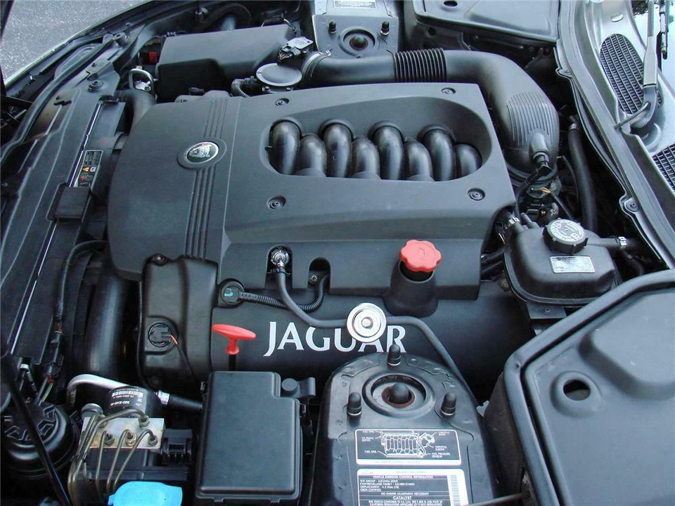 2003 Jaguar X100 XK8 - Image 3 of 5