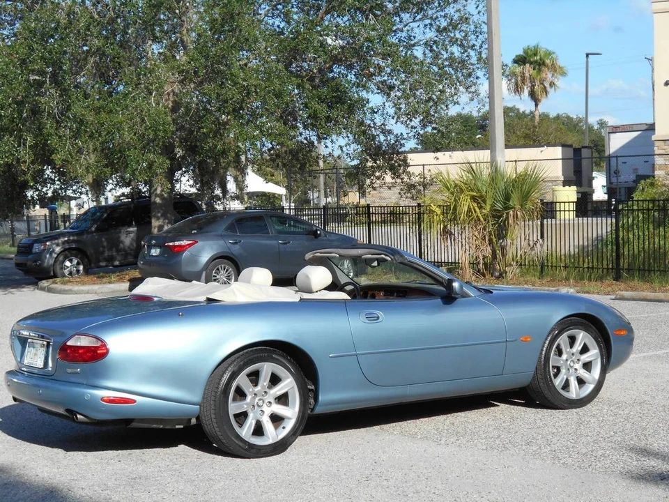 2003 Jaguar X100 XK8 - Image 4 of 7