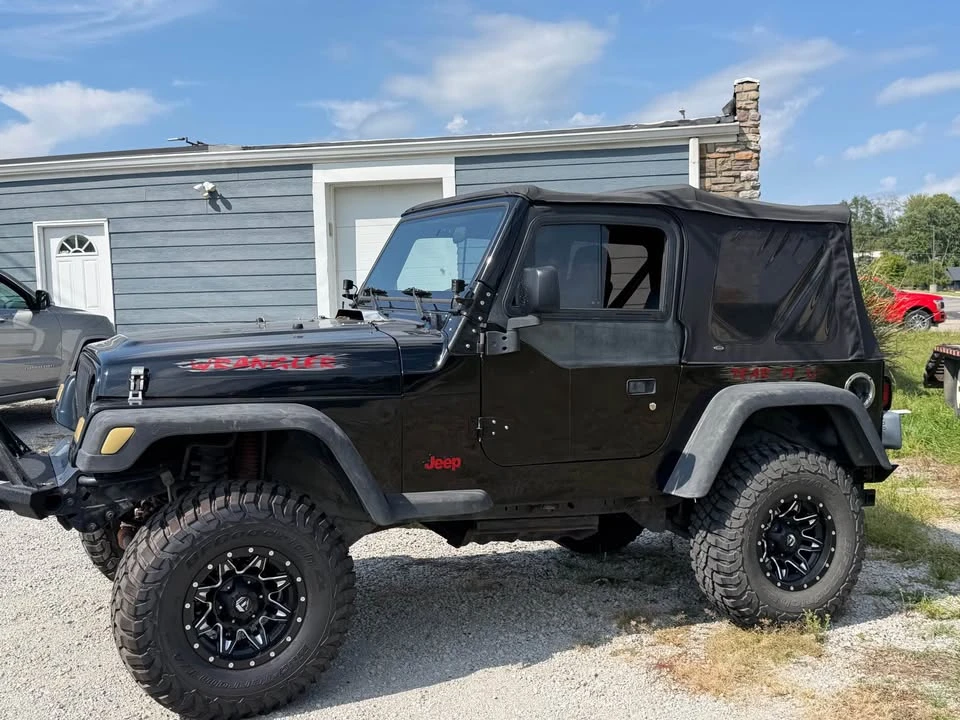 2003 Jeep TJ Wrangler - Image 15 of 17