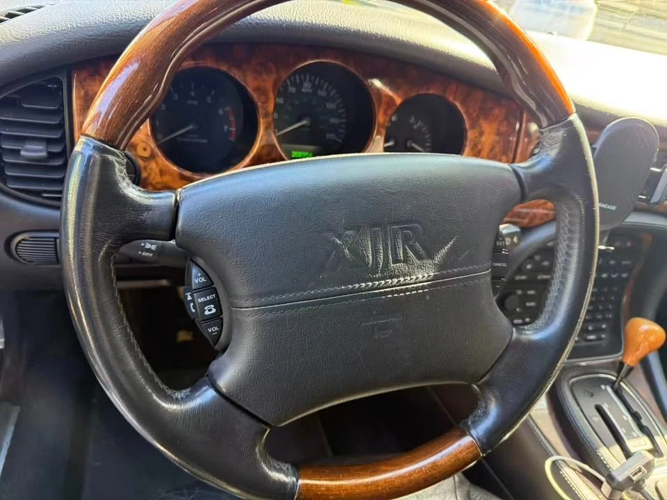 2003 Jaguar X308 XJR - Image 2 of 2