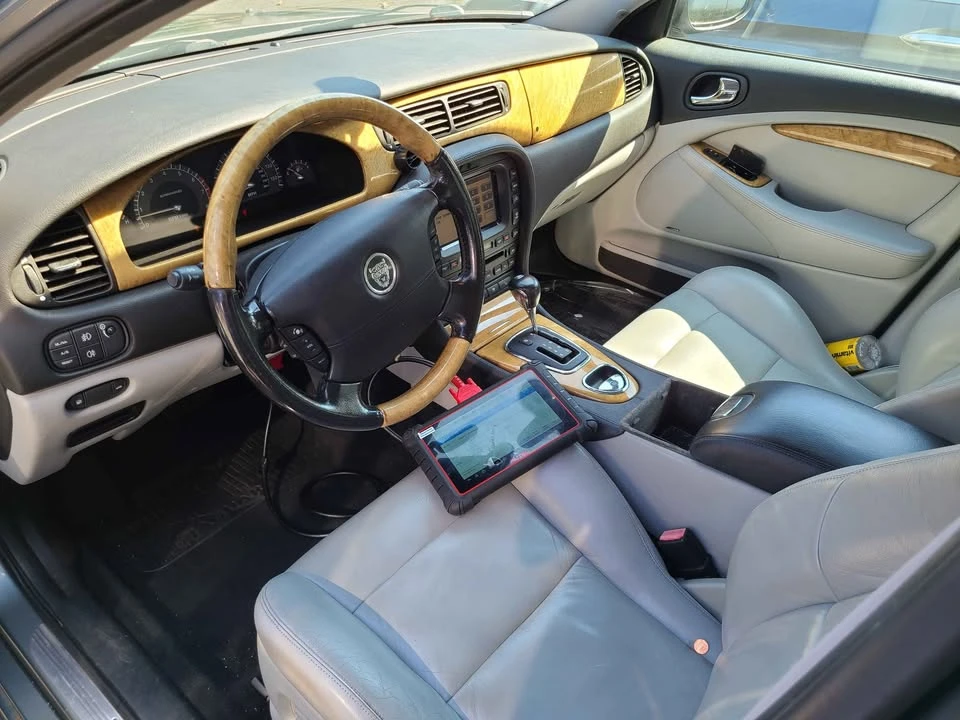 2003 Jaguar S-Type 2nd Gen - Image 12 of 16