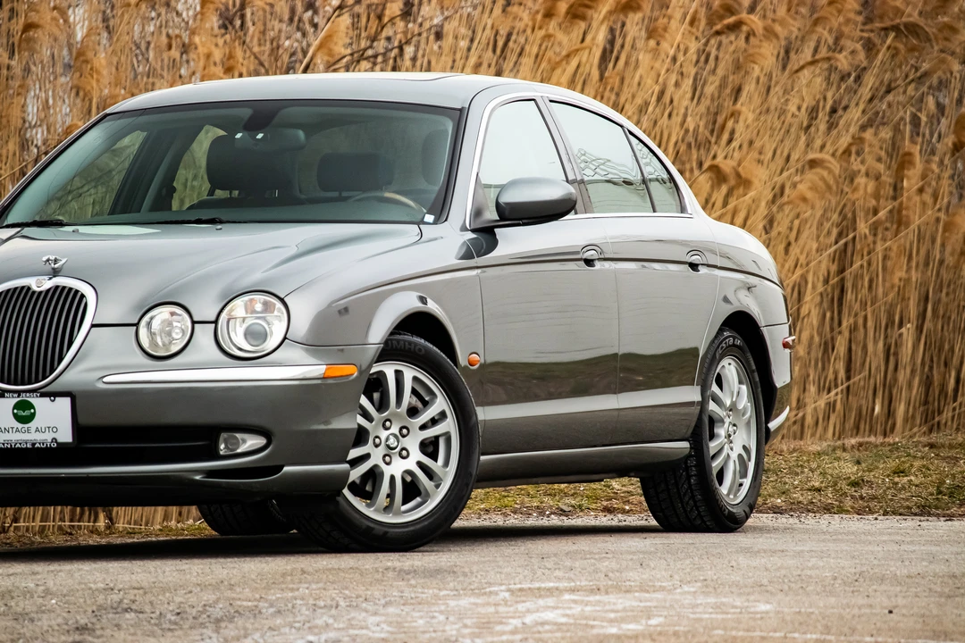 2003 Jaguar S-Type 2nd Gen - Image 26 of 31