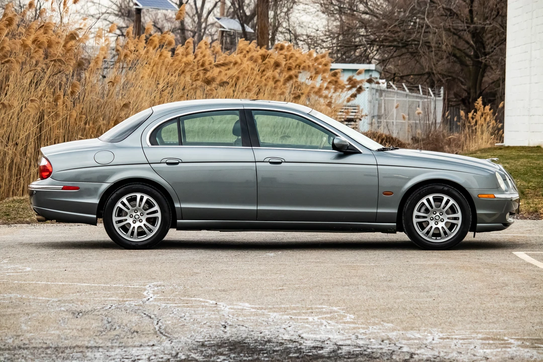 2003 Jaguar S-Type 2nd Gen - Image 15 of 31