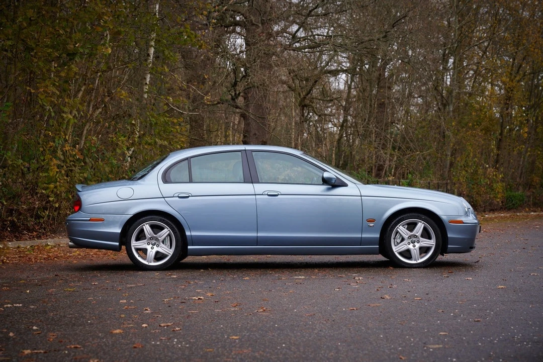 2004 Jaguar S-Type 2nd Gen - Image 11 of 30