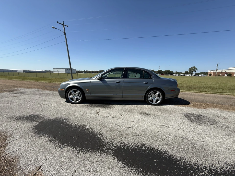 2003 Jaguar S-Type 2nd Gen - Image 3 of 31