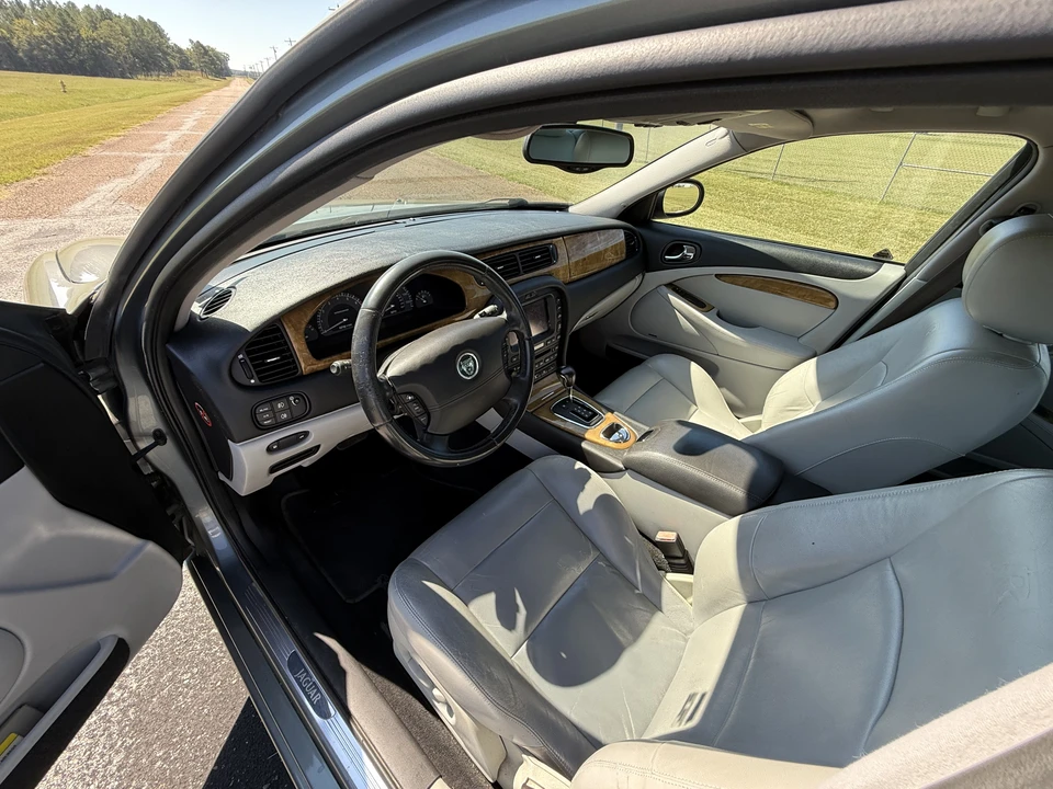 2003 Jaguar S-Type 2nd Gen - Image 28 of 31