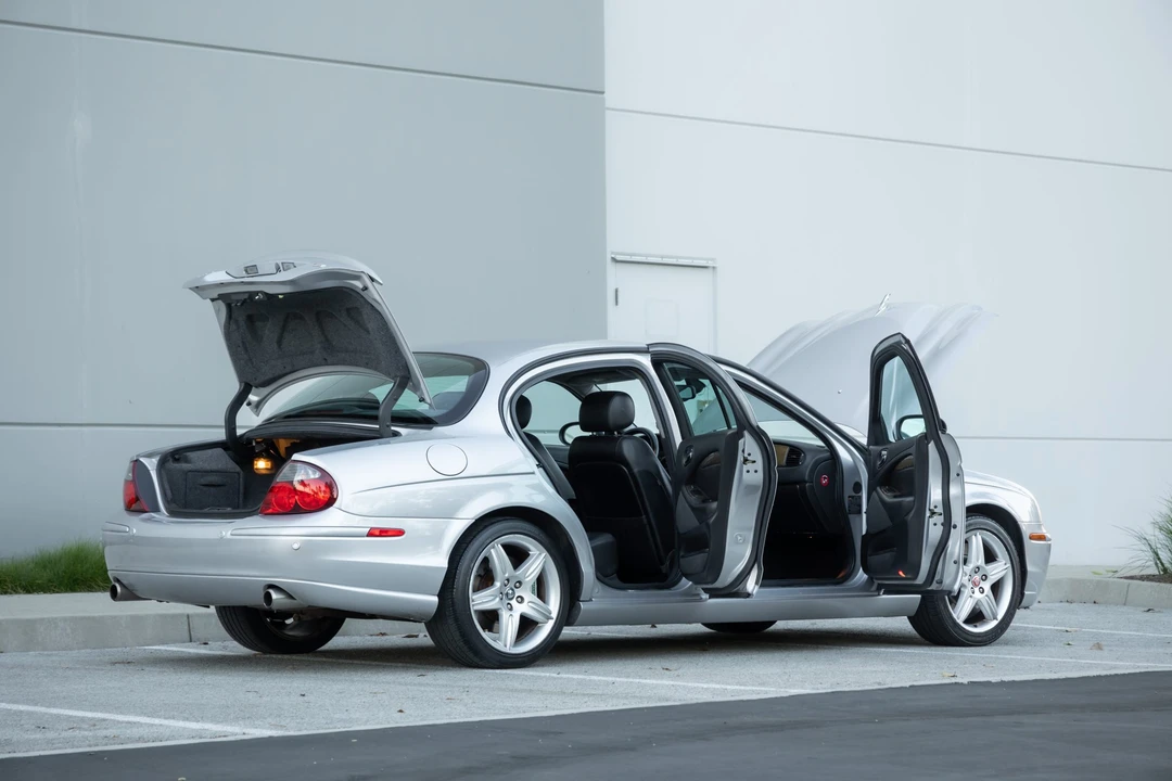 2003 Jaguar S-Type 2nd Gen - Image 26 of 31