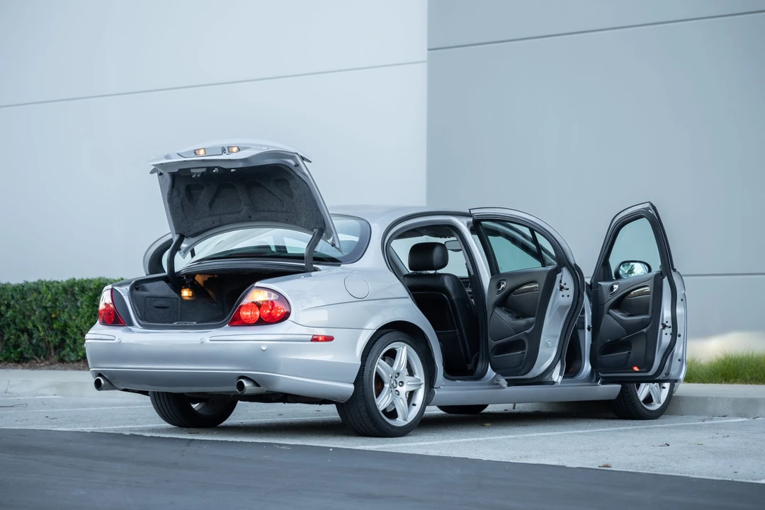 2003 Jaguar S-Type 2nd Gen - Image 27 of 31