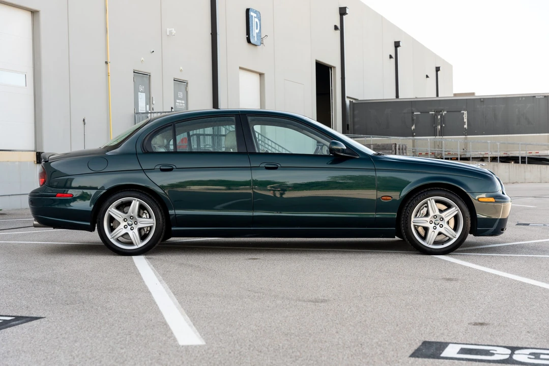 2003 Jaguar S-Type 2nd Gen - Image 13 of 31