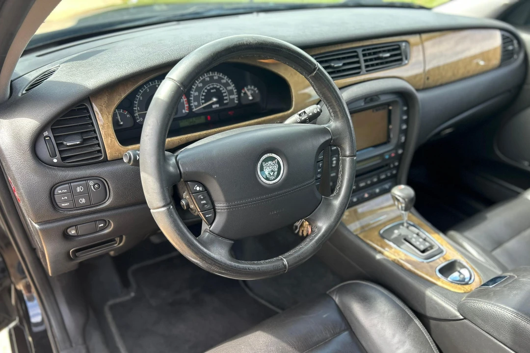 2003 Jaguar S-Type 2nd Gen - Image 24 of 31