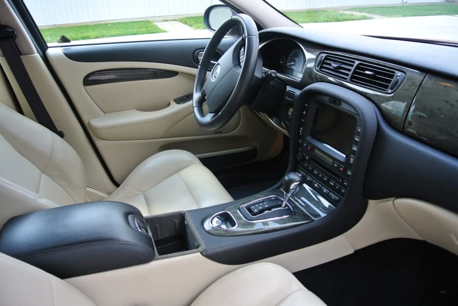 2003 Jaguar S-Type 2nd Gen - Image 2 of 4